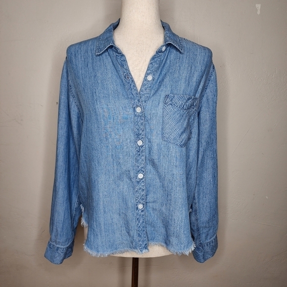 Rails Dana Raw Hem Chambray Button Front Shirt Size Medium - Picture 1 of 10
